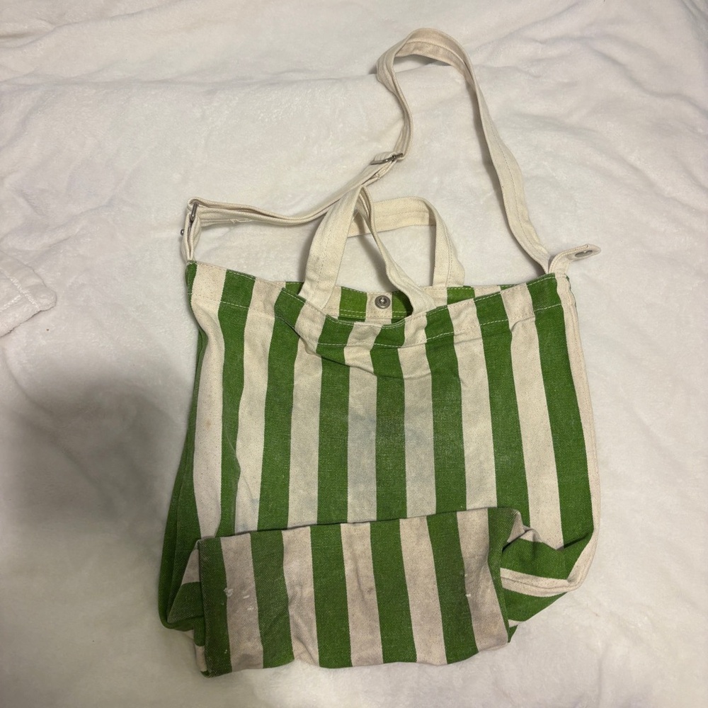 BAGGU Green and Cream Striped Tote - Picture 2 of 5
